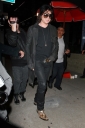 Adam_Lambert_gets_hounded_photographers_tries_DUNZXI2utLrl.jpg